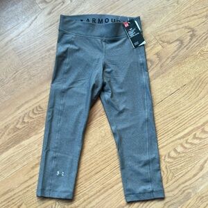 Under armor Capri leggings NWT